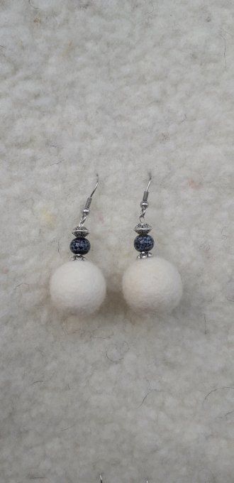 Boucles d'oreille perle de laine